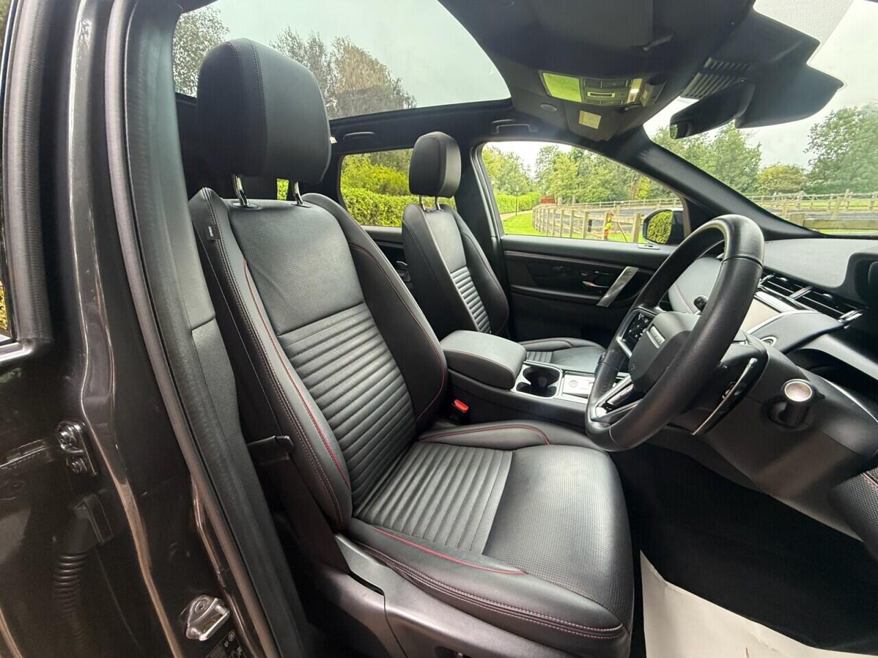 Land Rover Discovery Sport view 12