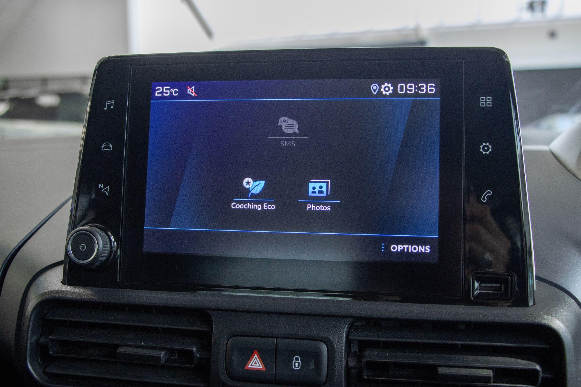 Peugeot Rifter view 33