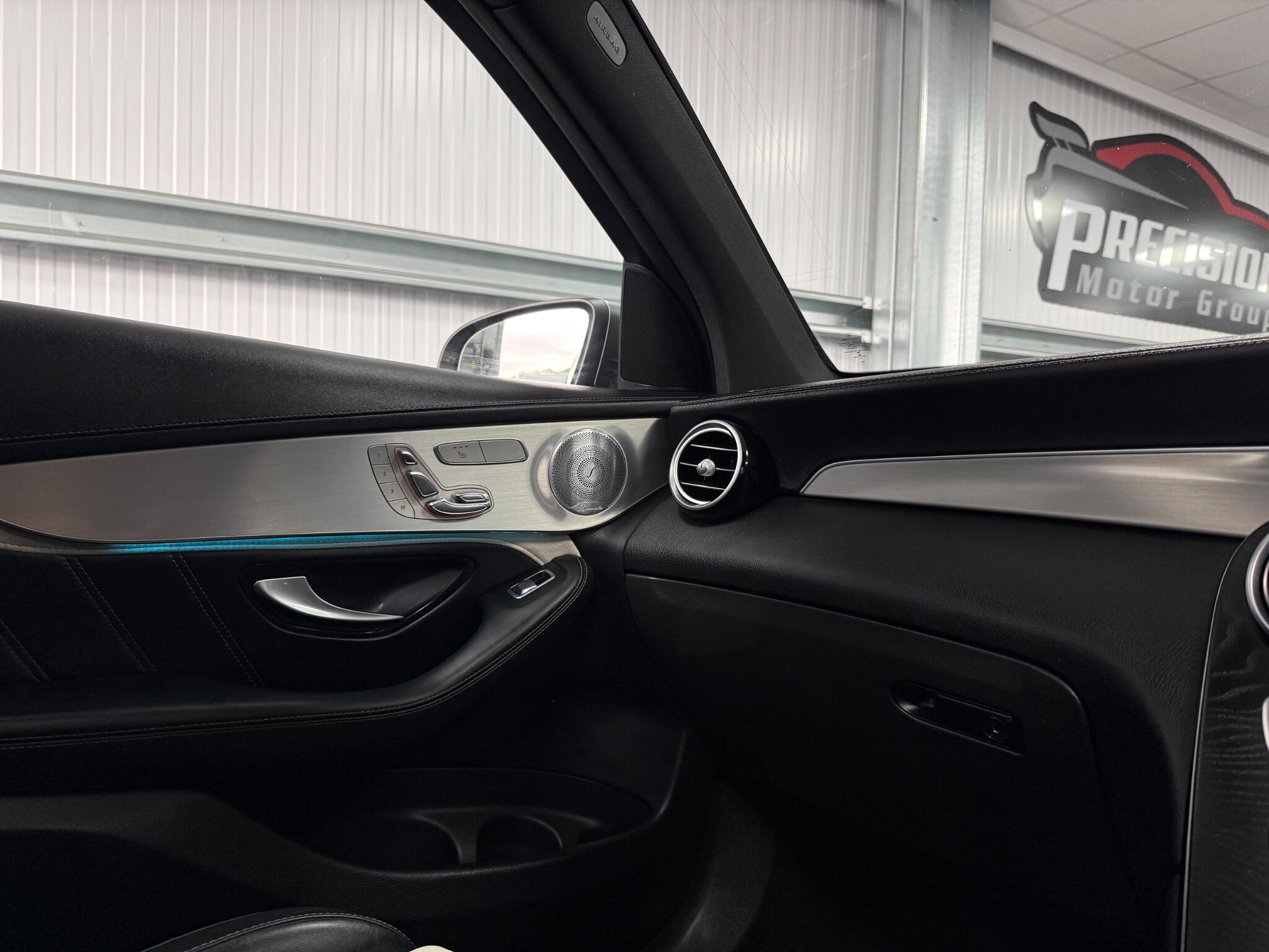 Mercedes-Benz GLC view 17