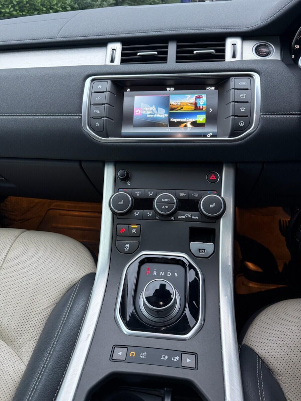 Land Rover Range Rover Evoque view 27