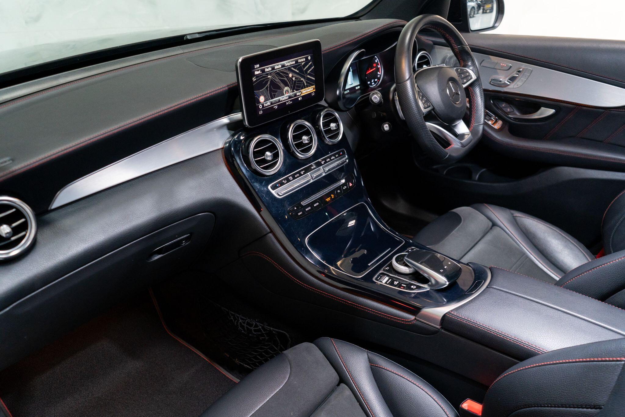 Mercedes-Benz GLC view 12