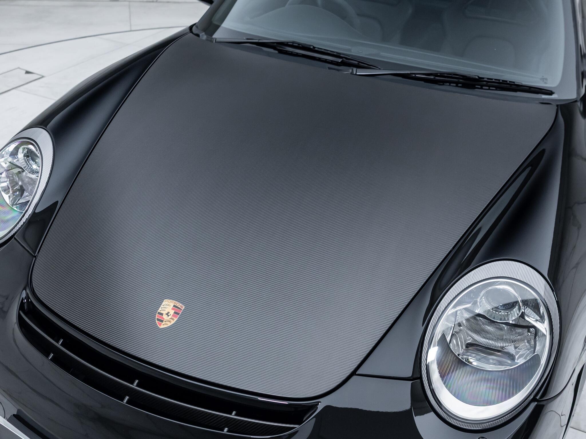 Porsche 911 view 6