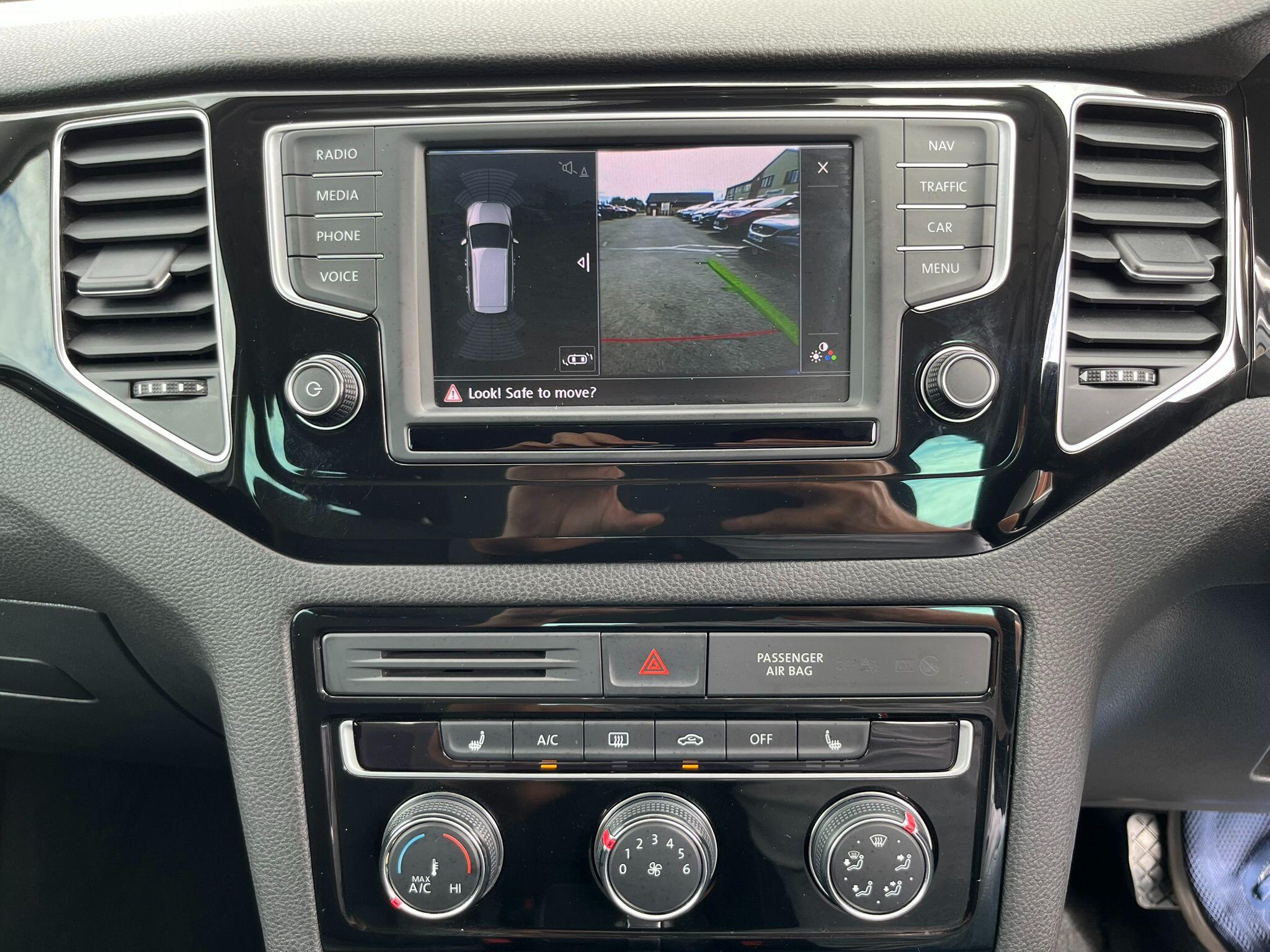 Volkswagen Golf SV view 26