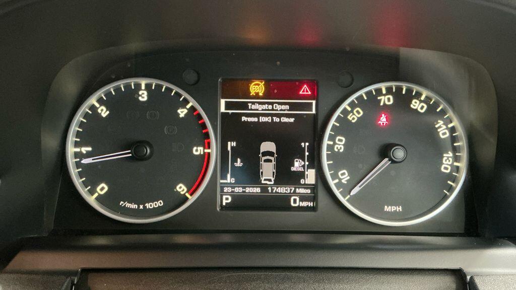 Land Rover Discovery view 8