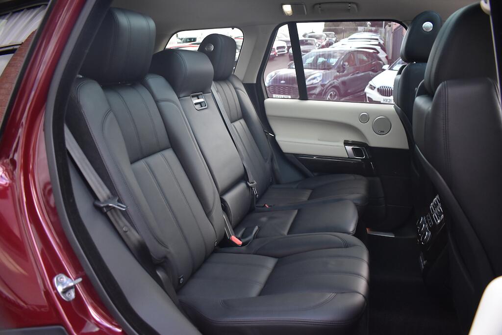 Land Rover Range Rover view 34