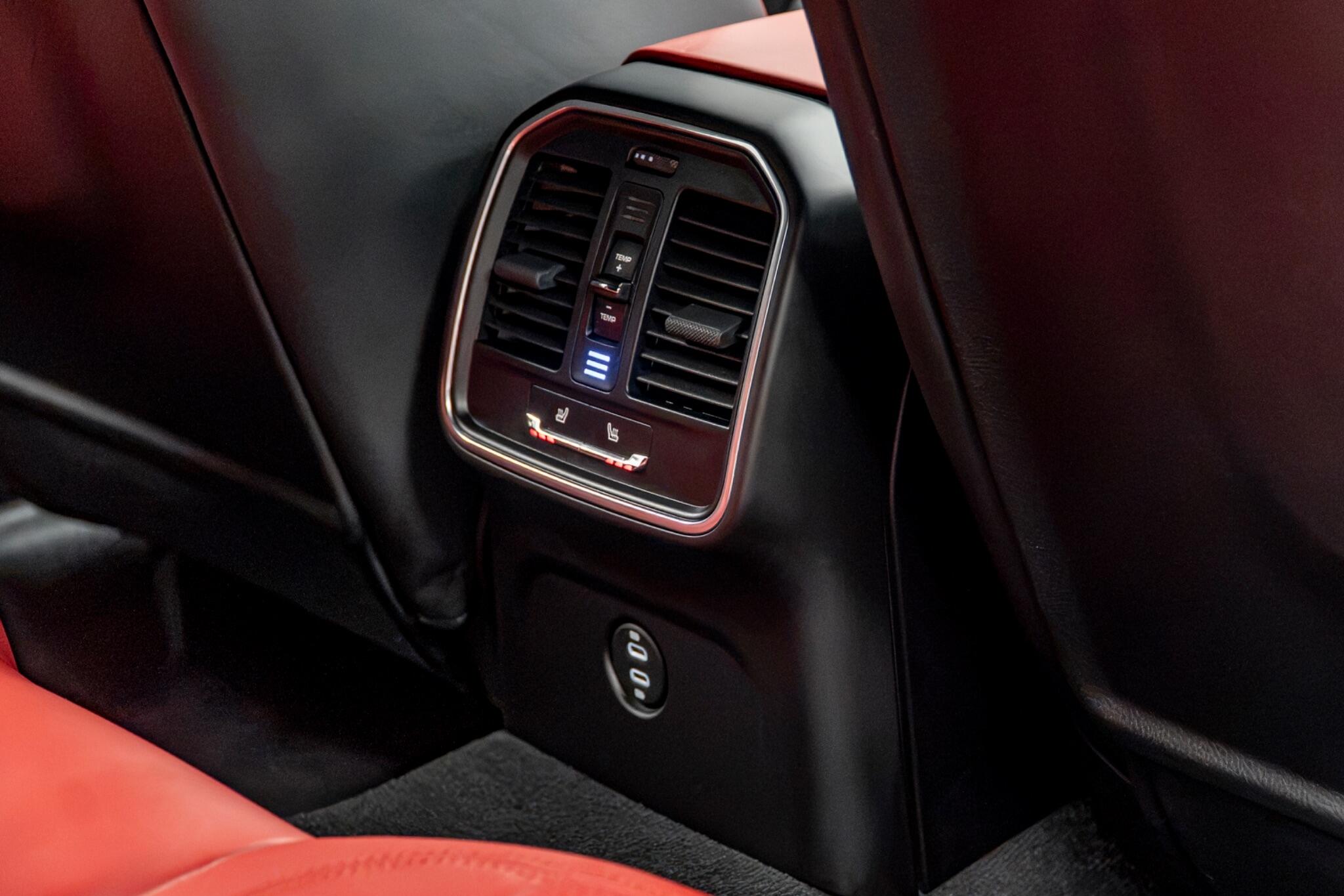 Porsche Macan view 42