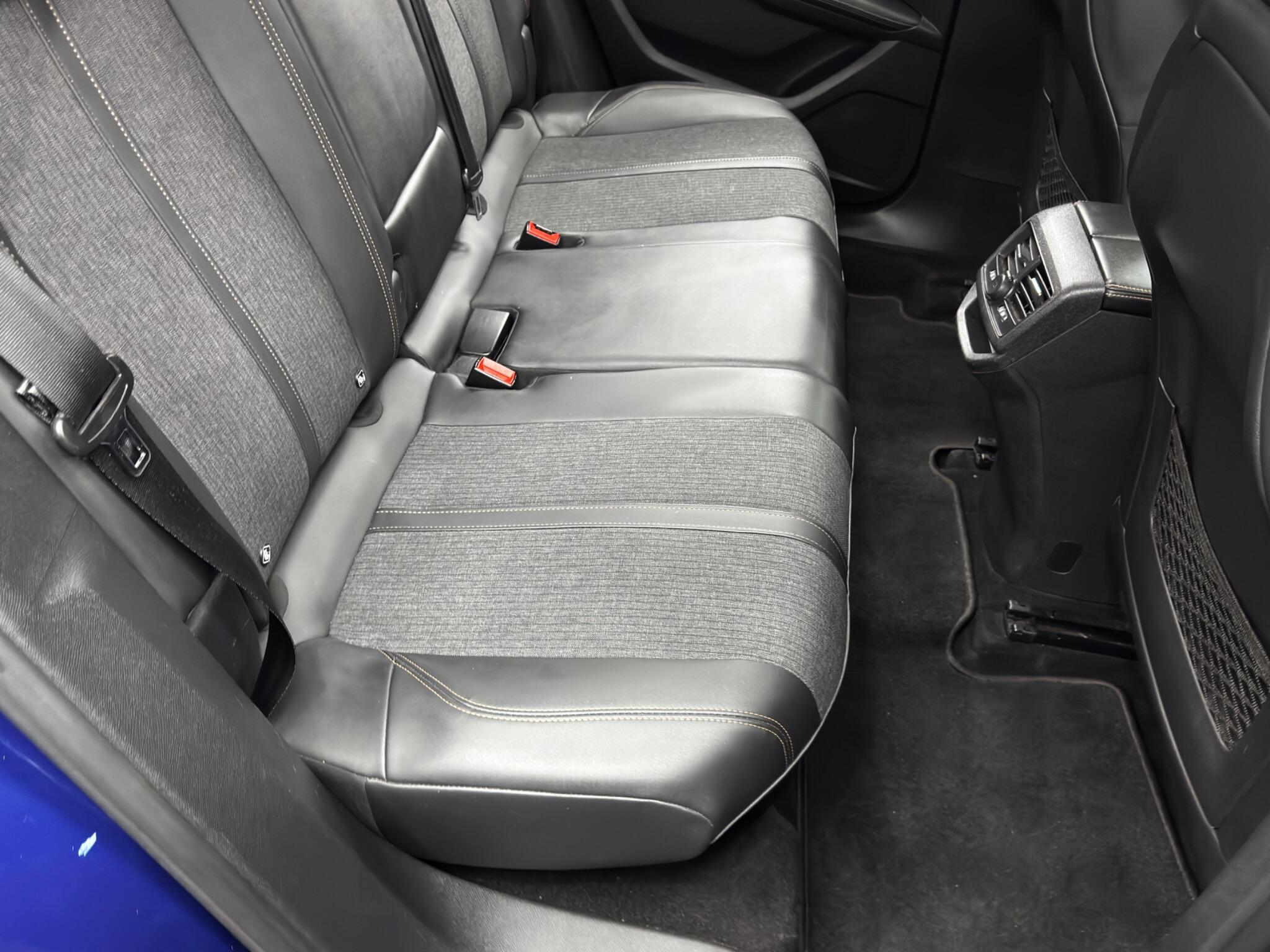 Peugeot 3008 view 16