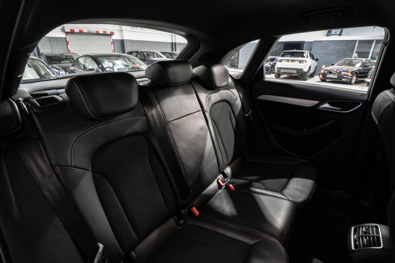 Audi Q3 view 25