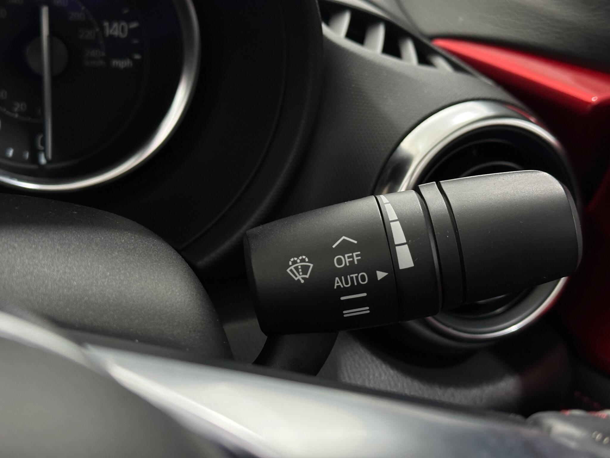 Mazda MX-5 view 16