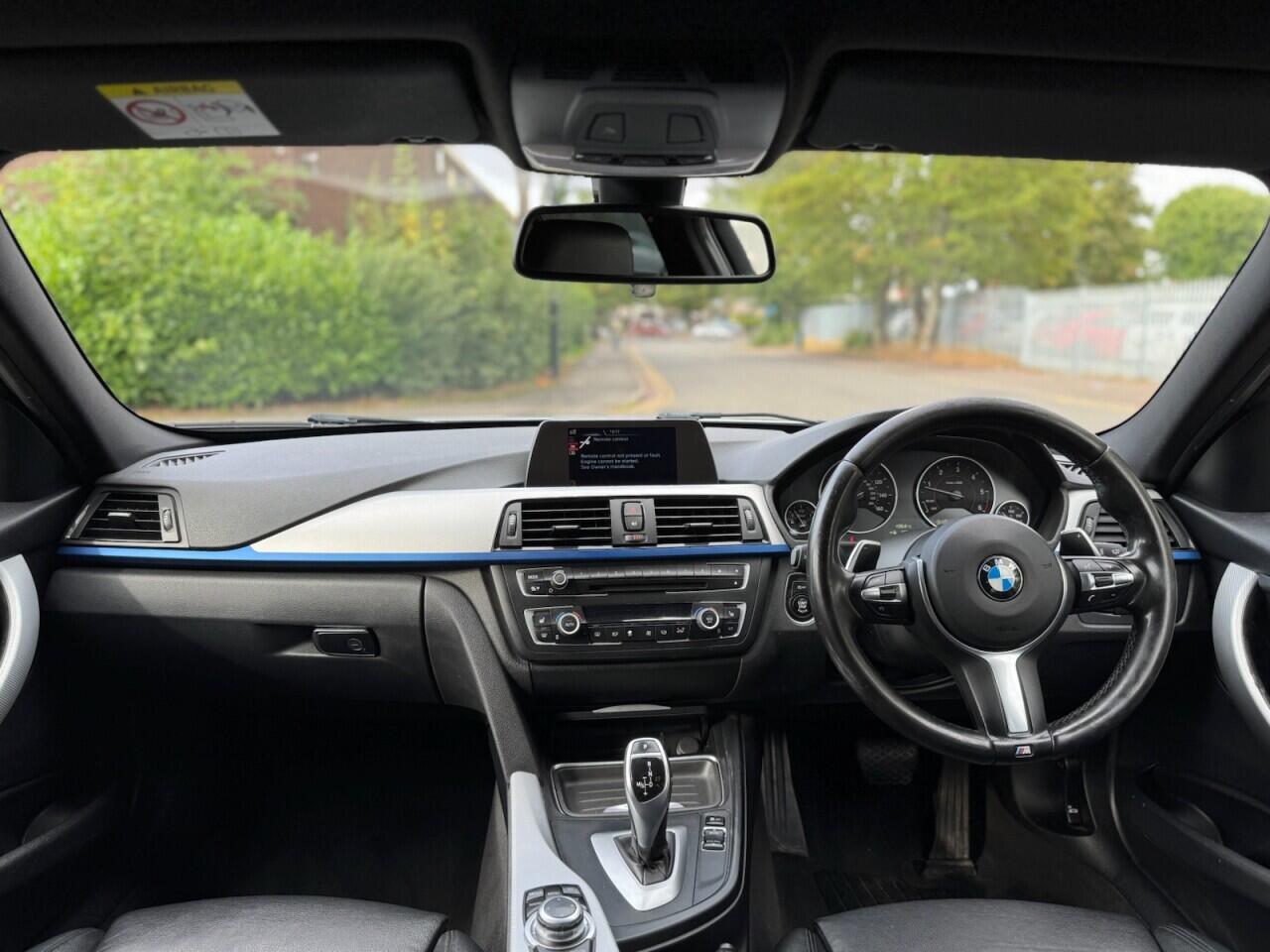 BMW 3 Series view 9