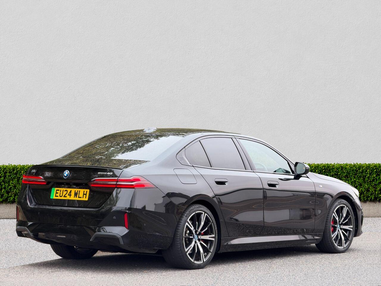 BMW i5 view 8