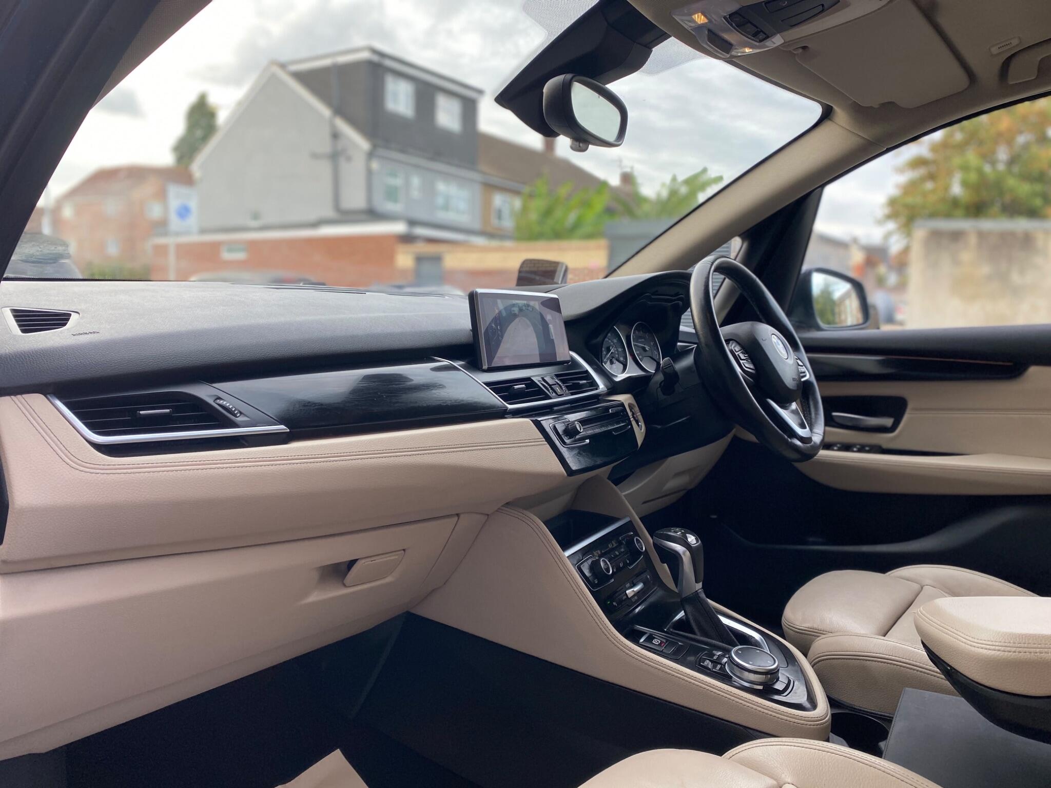 BMW 2 Series view 28