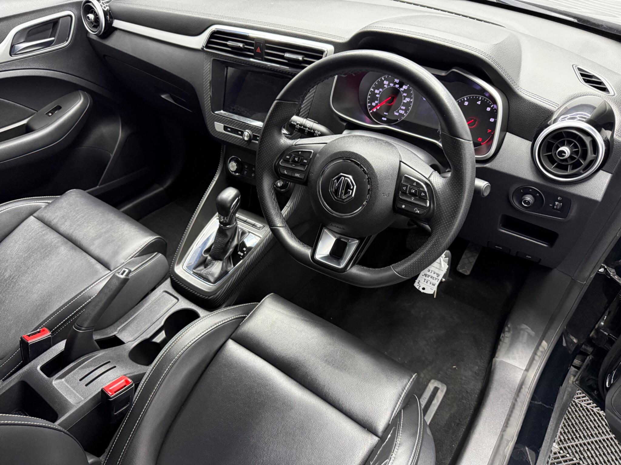 MG MG ZS view 2