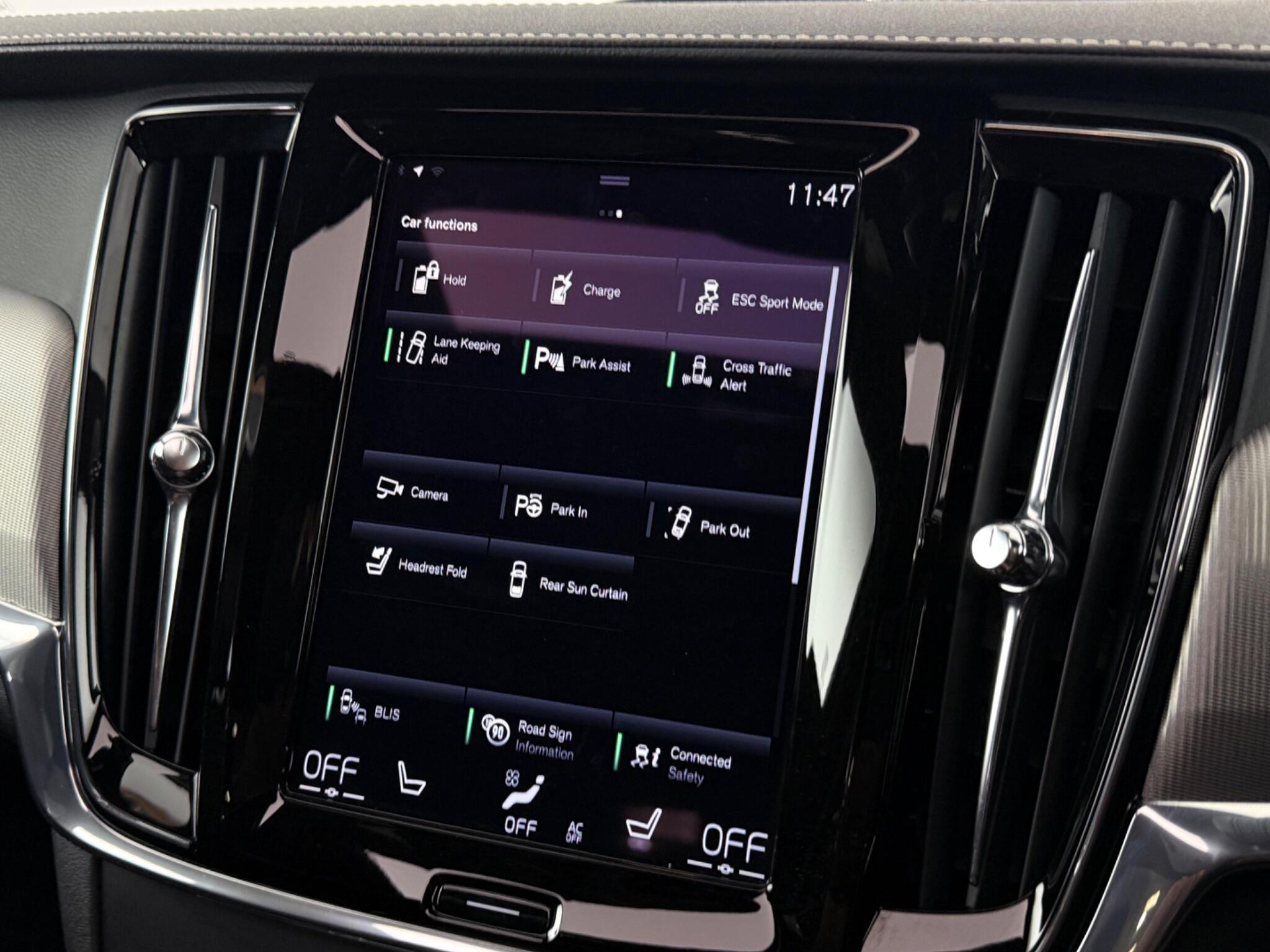 Volvo S90 view 30