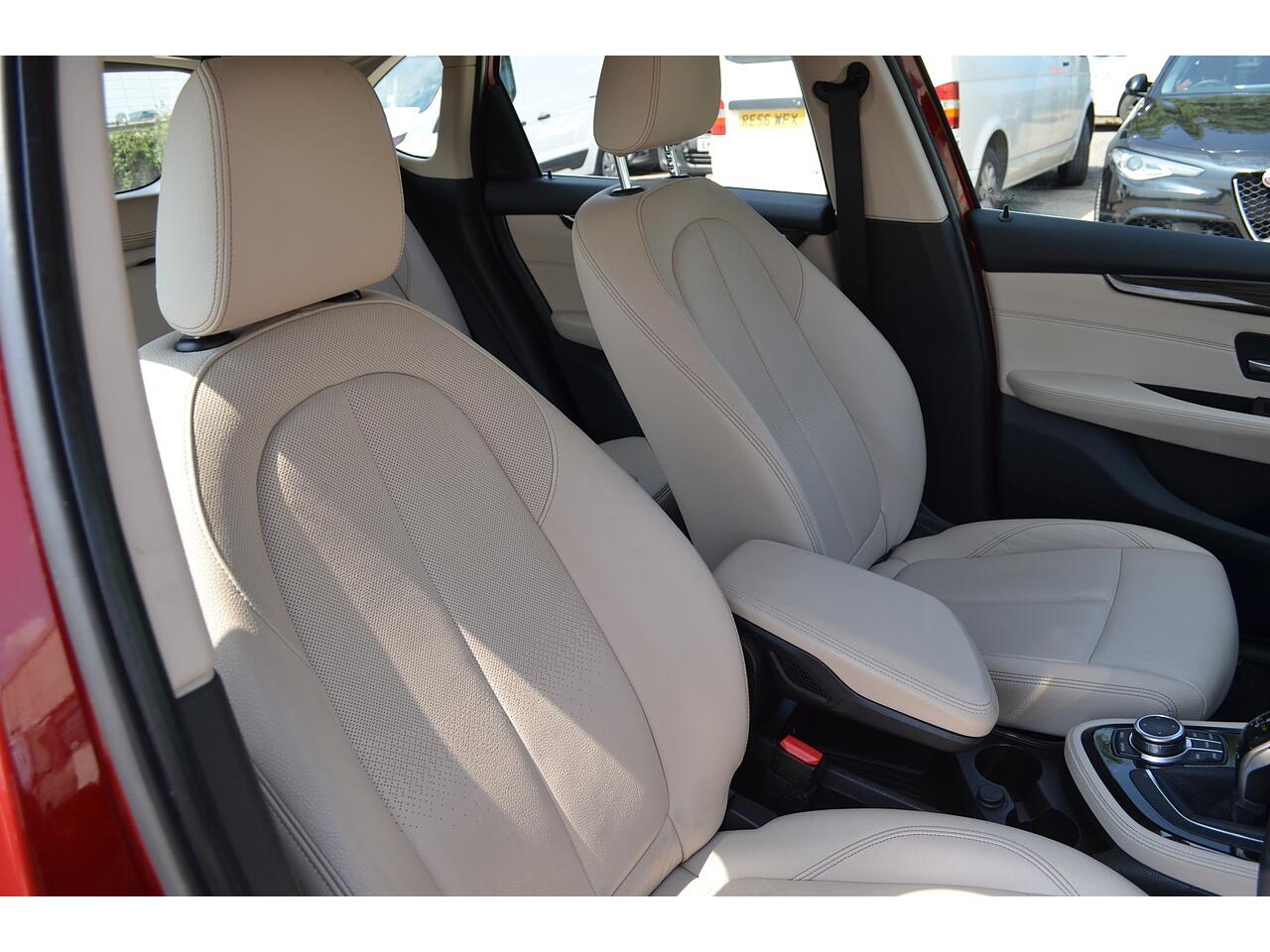 BMW 2 Series view 33