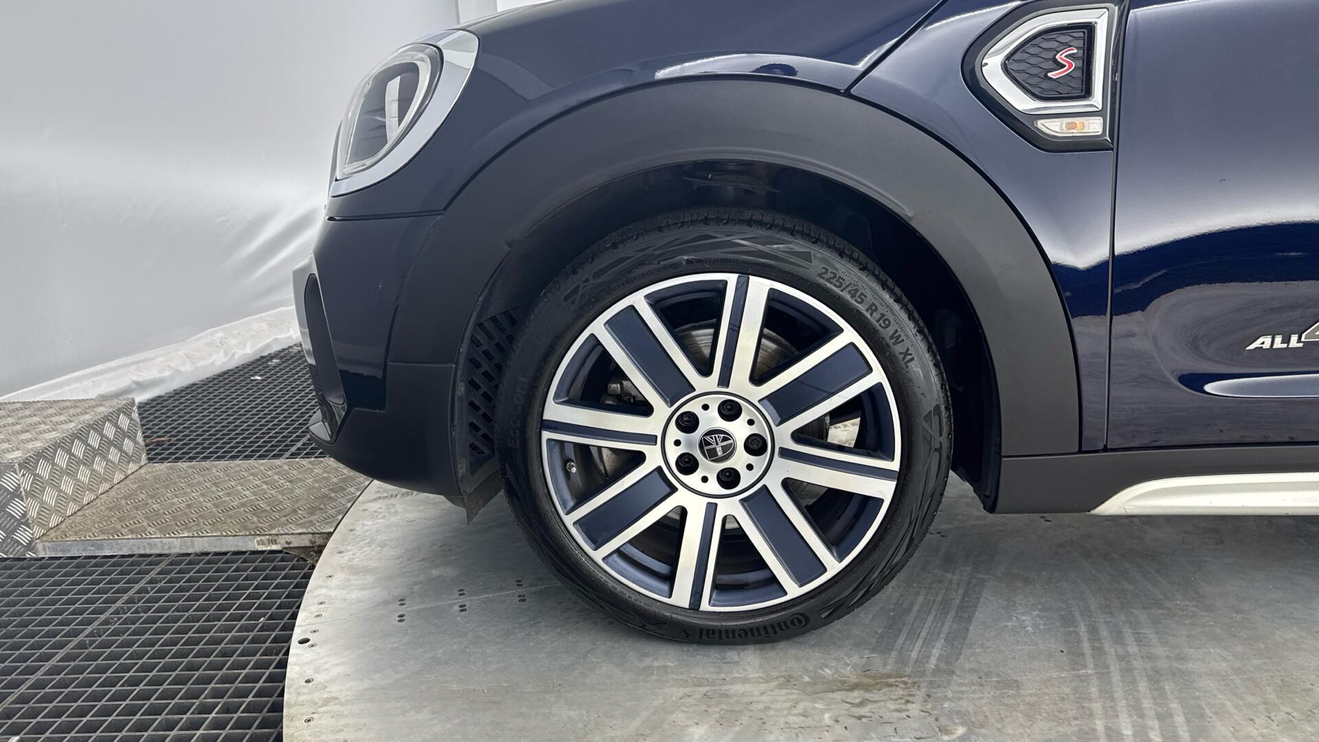 MINI Countryman view 24