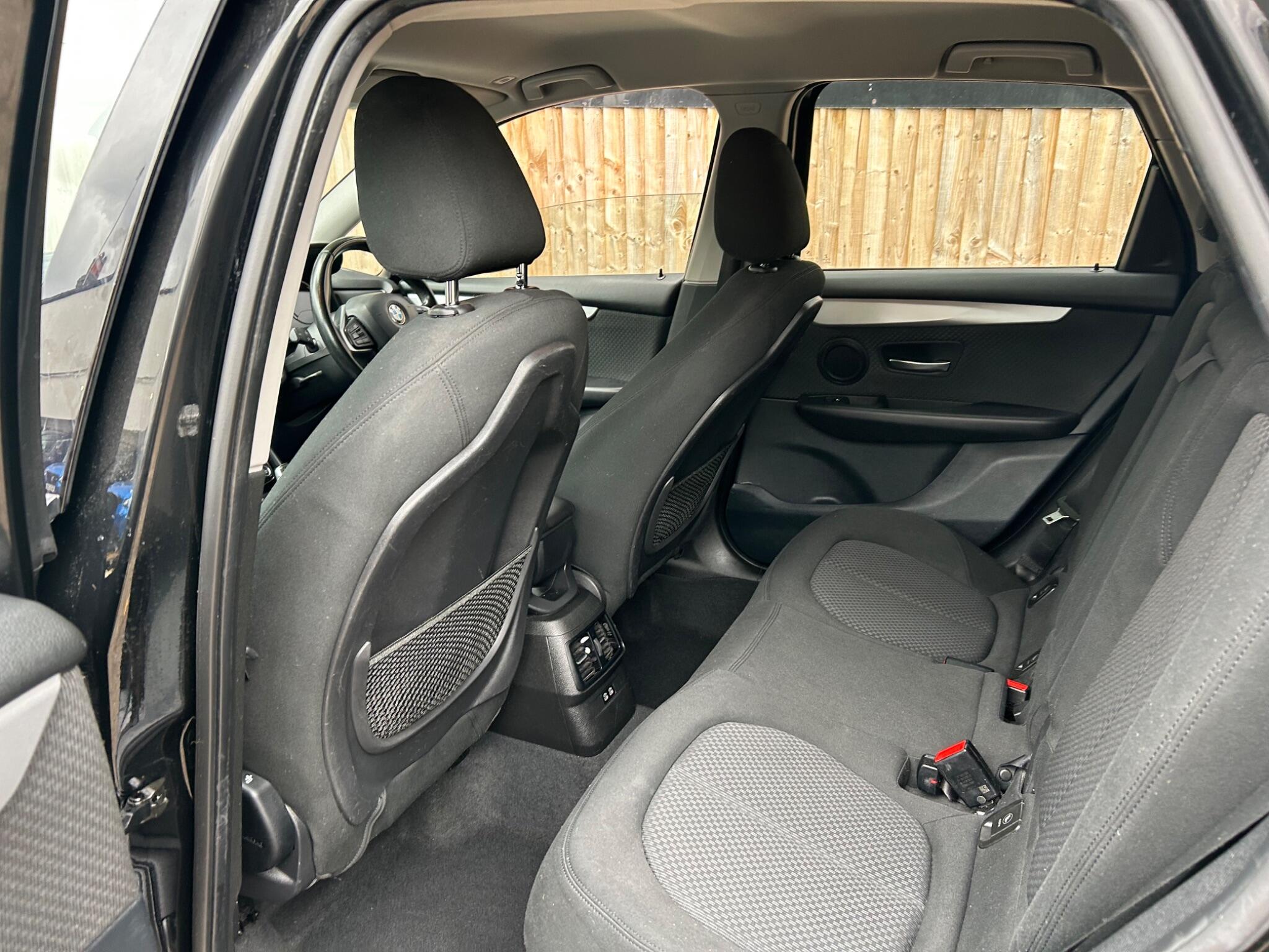 BMW 2 Series view 31