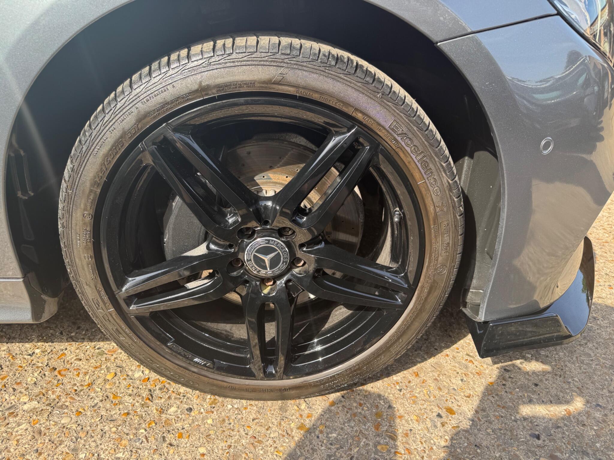 Mercedes-Benz E Class view 20