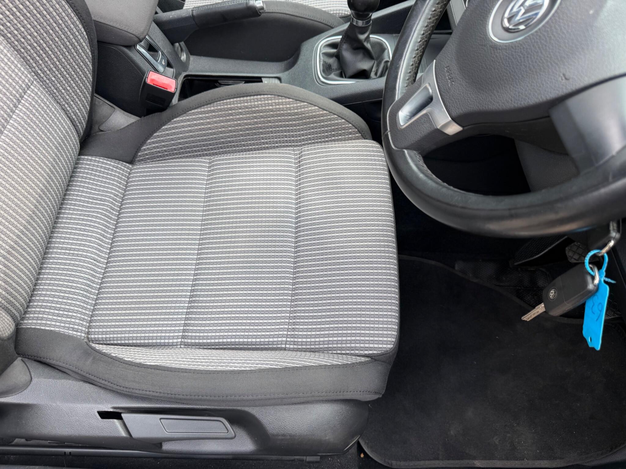 Volkswagen Eos view 13