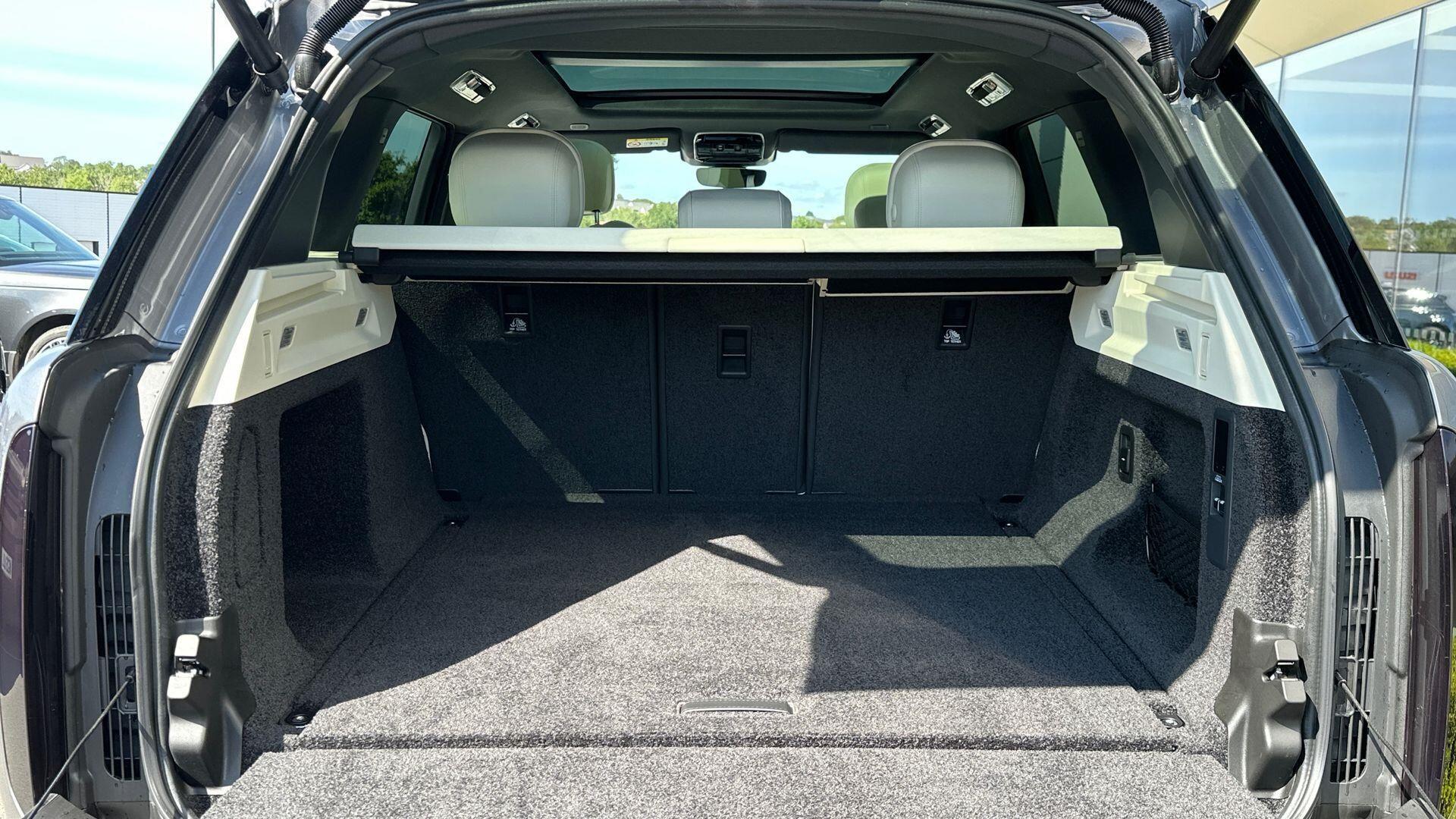 Land Rover Range Rover view 10