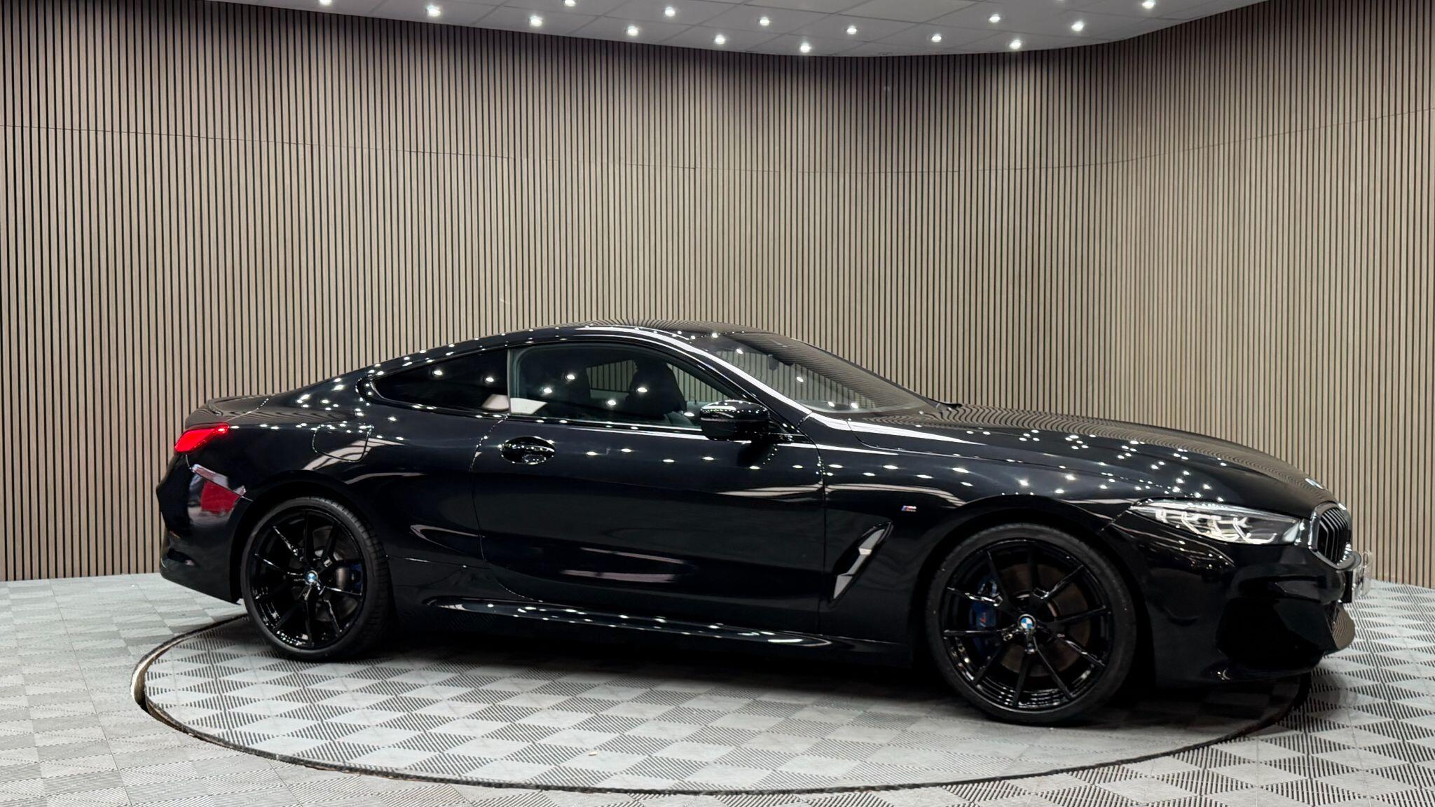 BMW 8 Series view 39