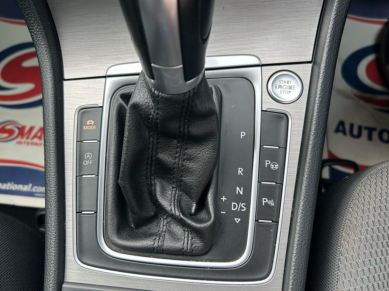 Volkswagen Golf view 29