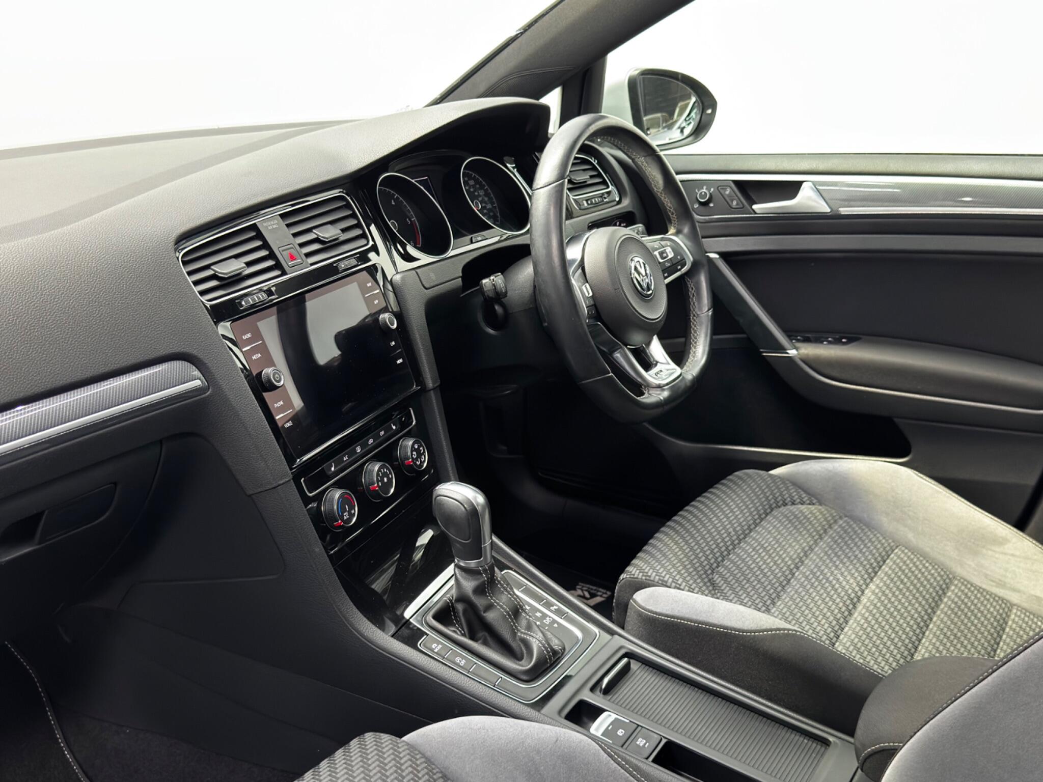 Volkswagen Golf view 51