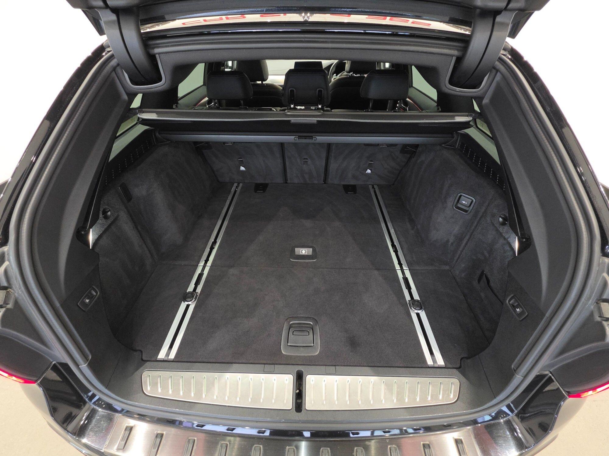 BMW 5 Series view 45
