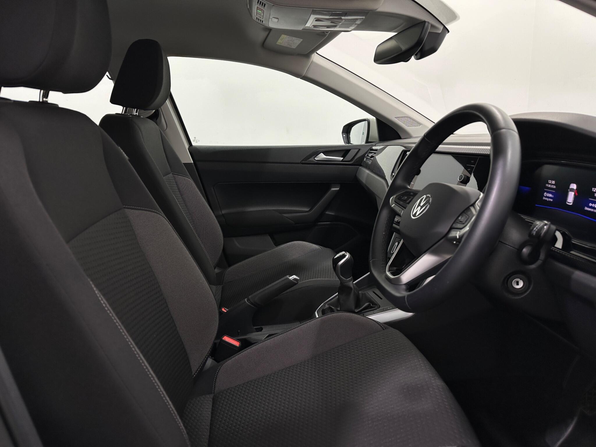 Volkswagen Polo view 30