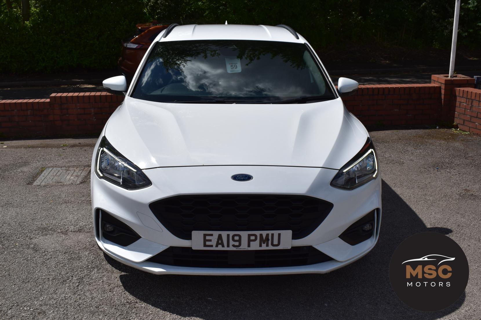 Ford Focus view 3