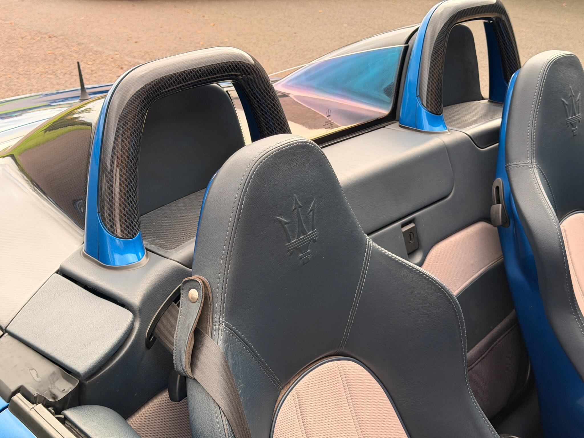 Maserati Spyder view 32