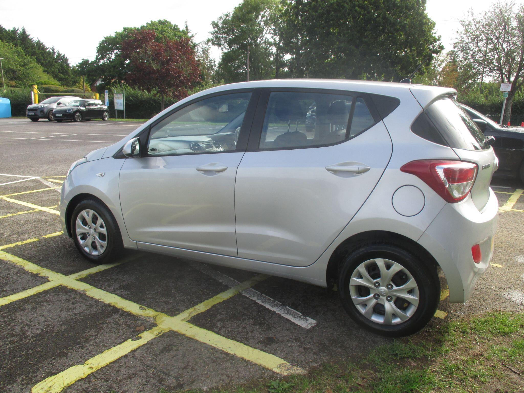 Hyundai I10 view 14