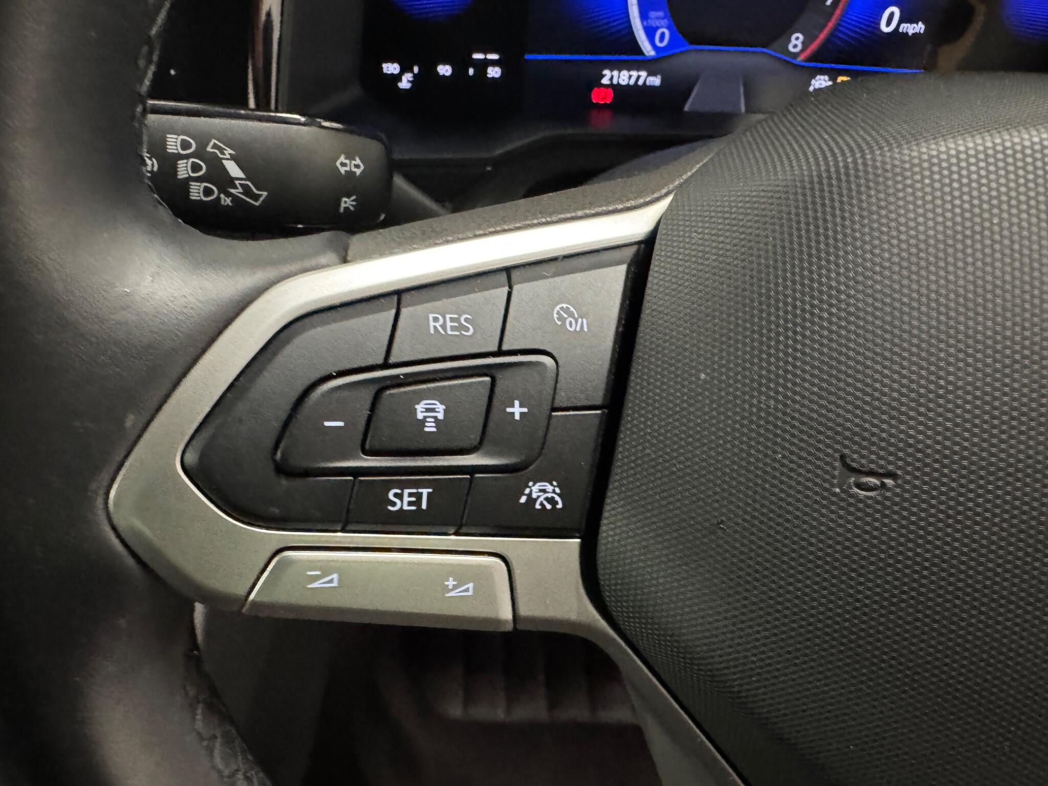 Volkswagen Polo view 12