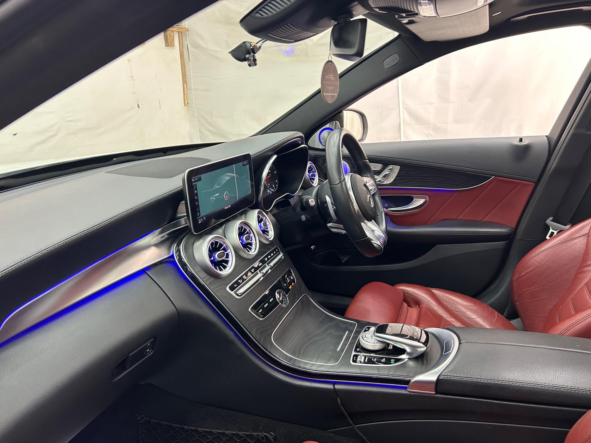 Mercedes-Benz C-Class view 16