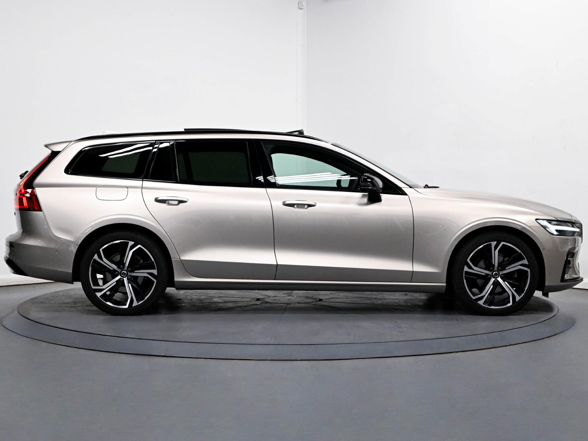Volvo V60 view 19
