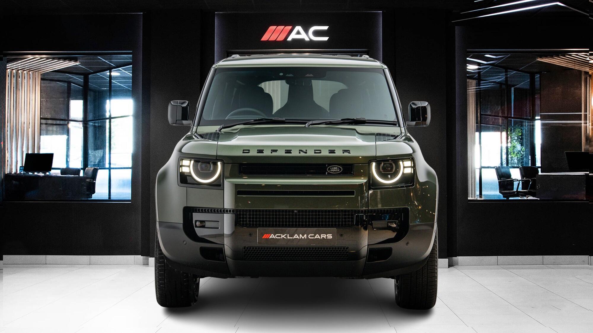Land Rover Defender 110 view 6
