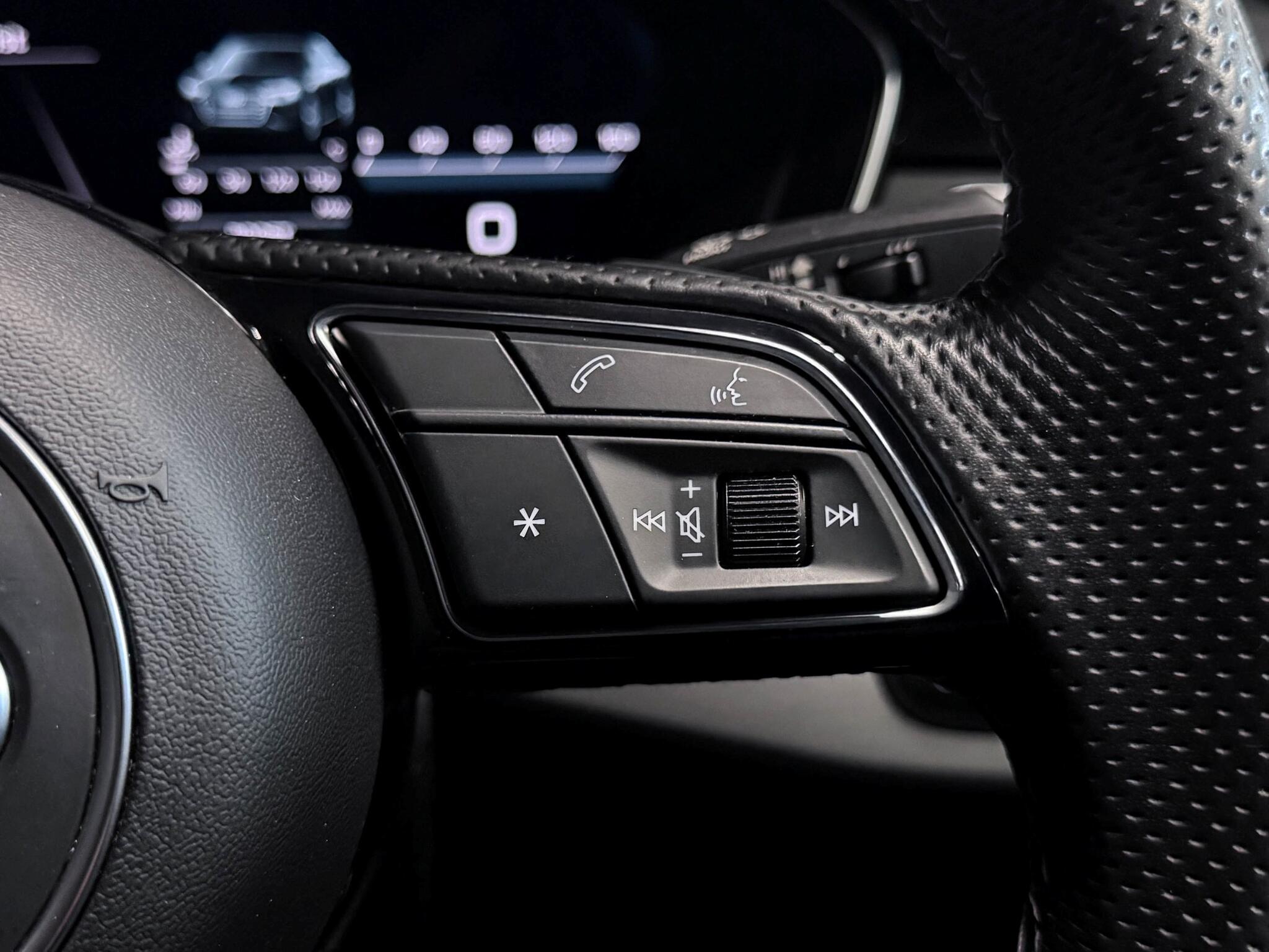 Audi S4 view 36