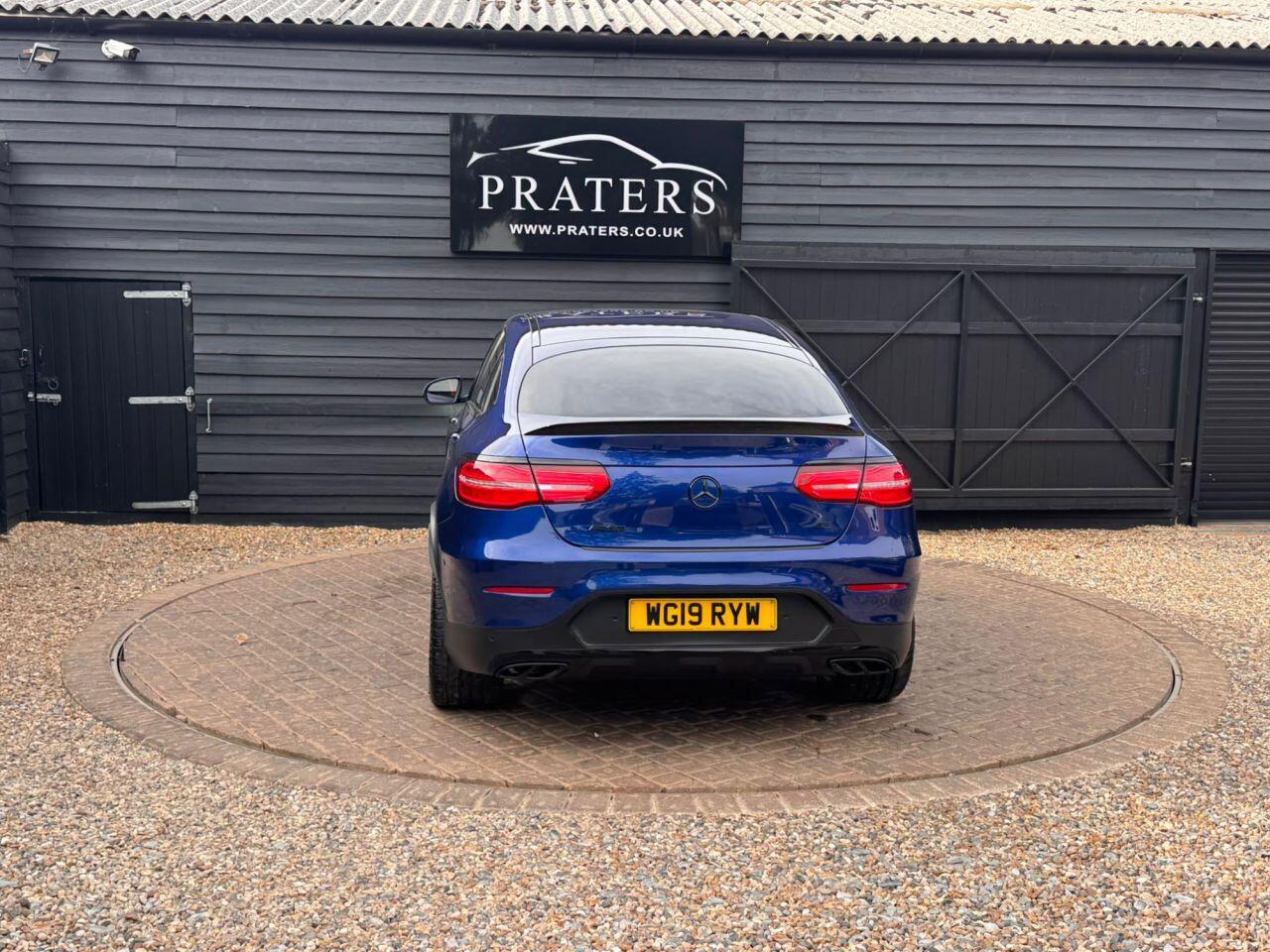 Mercedes-Benz GLC view 3