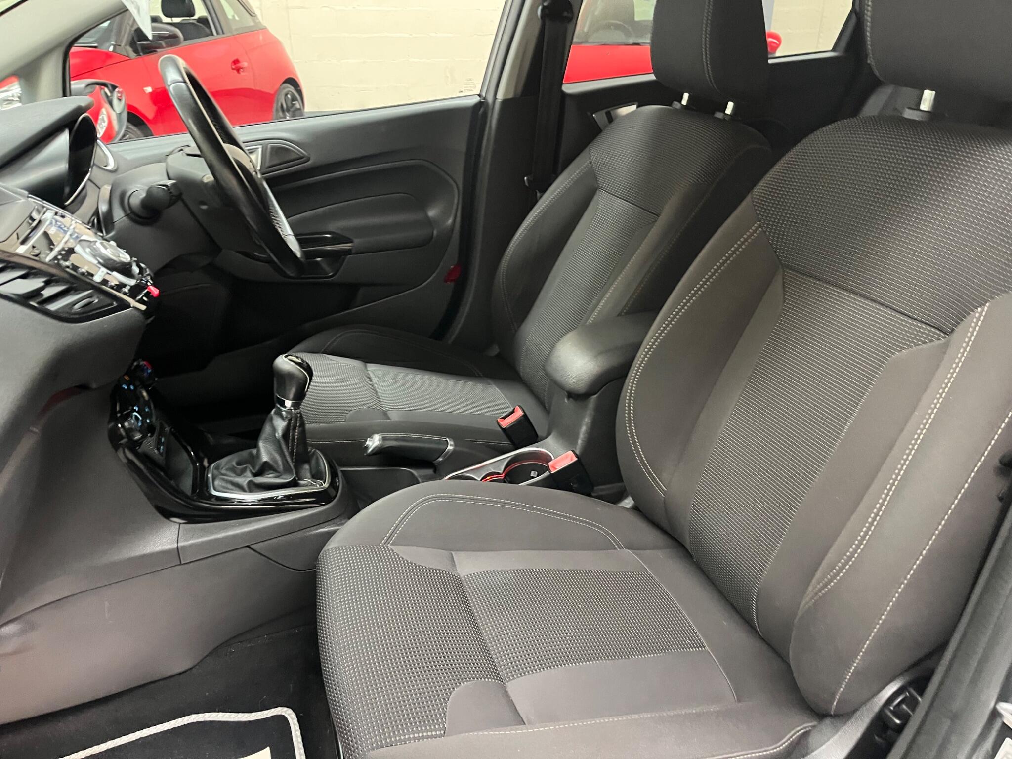 Ford Fiesta view 41