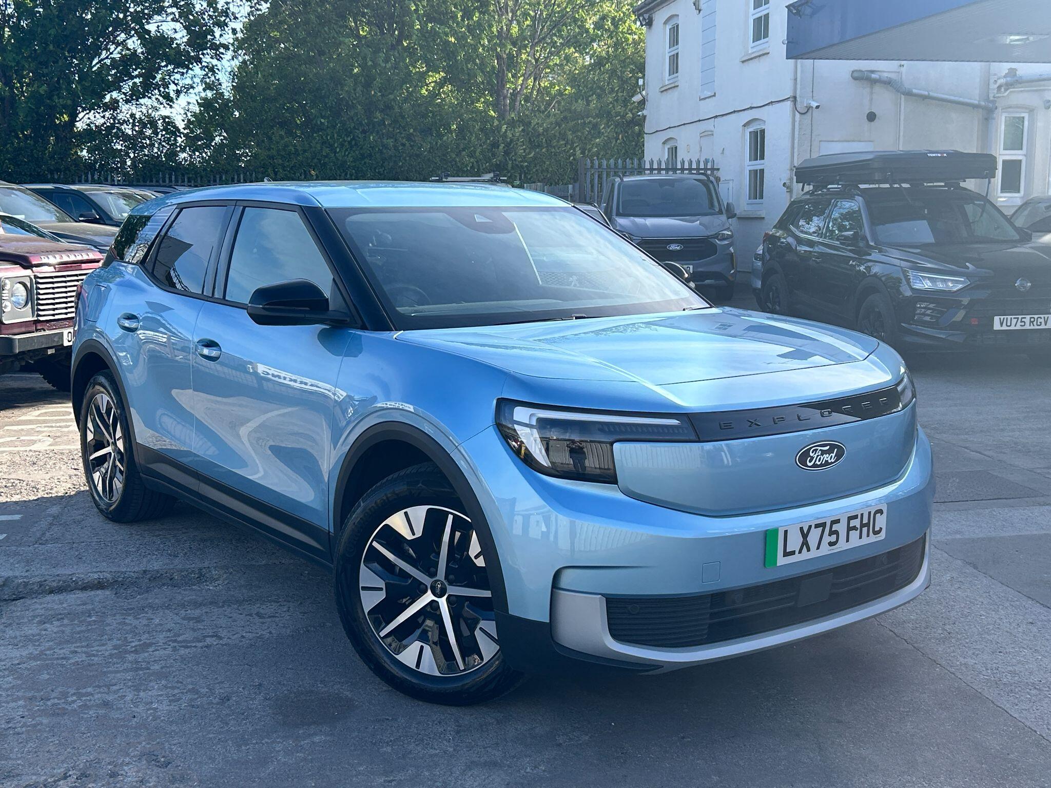 2025 Ford Explorer E Style