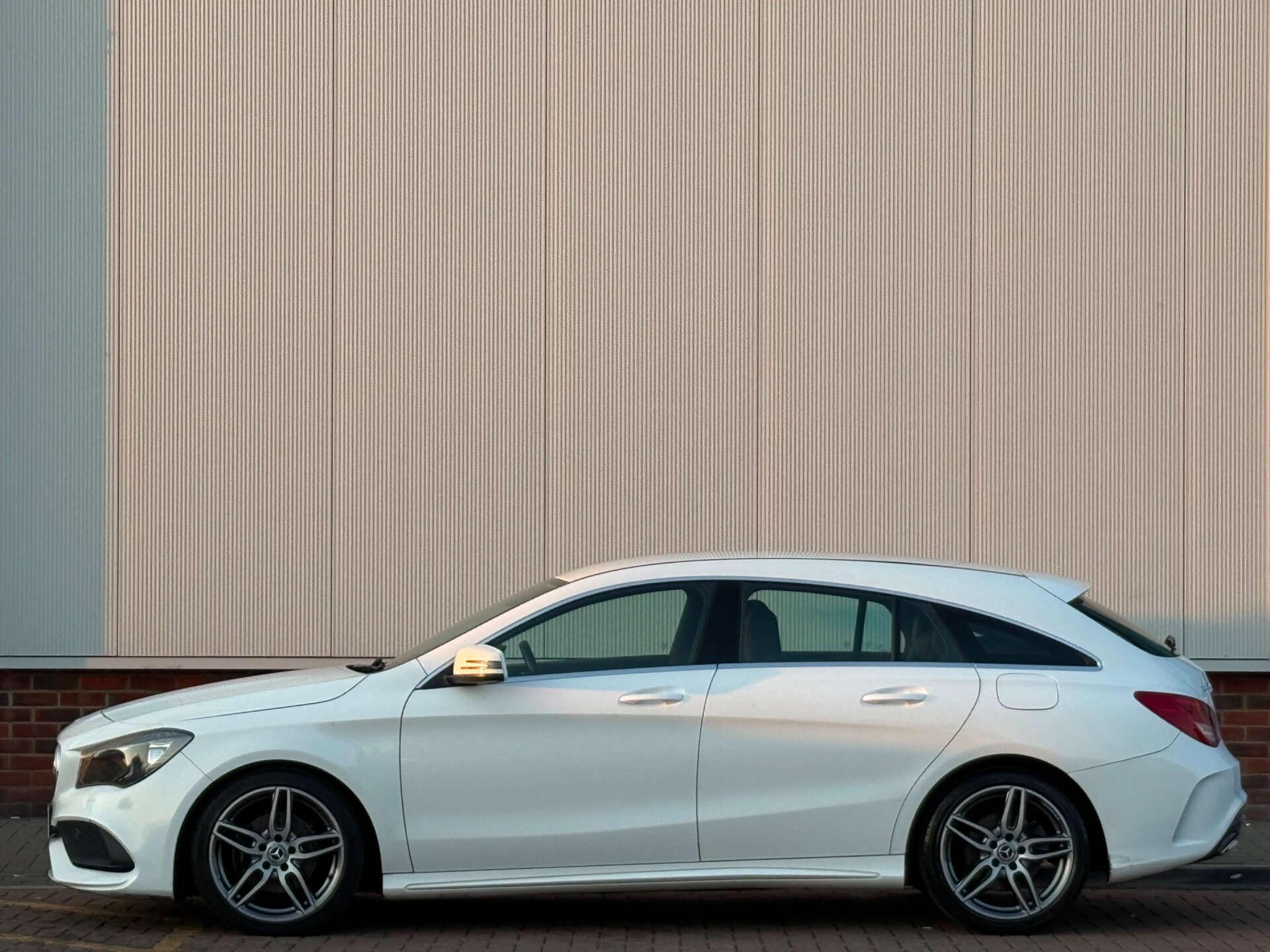 Mercedes-Benz Cla view 9