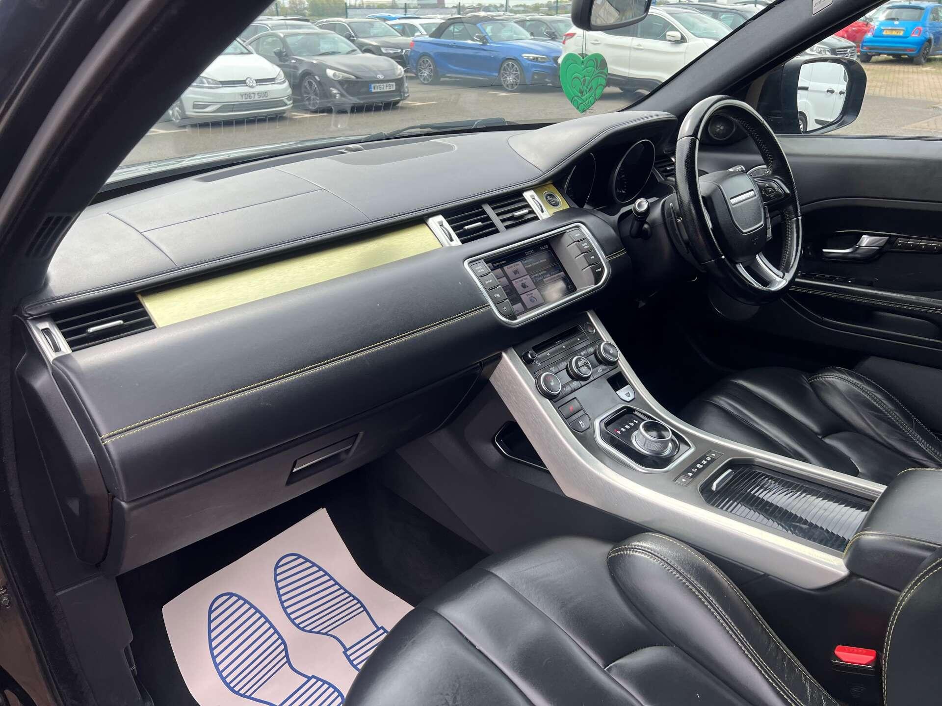 Land Rover Range Rover Evoque view 45