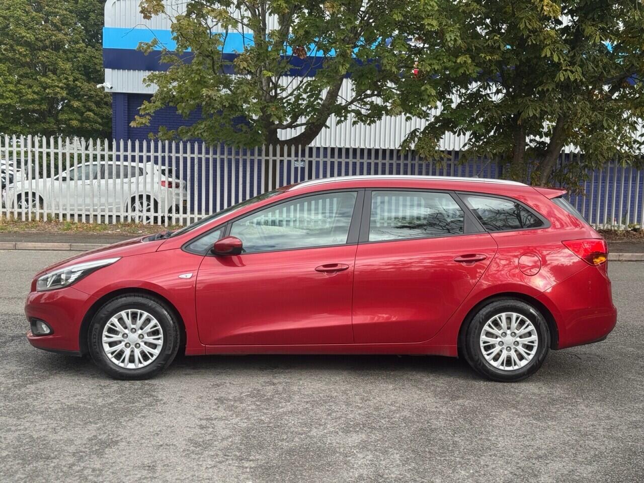 Kia Ceed view 4