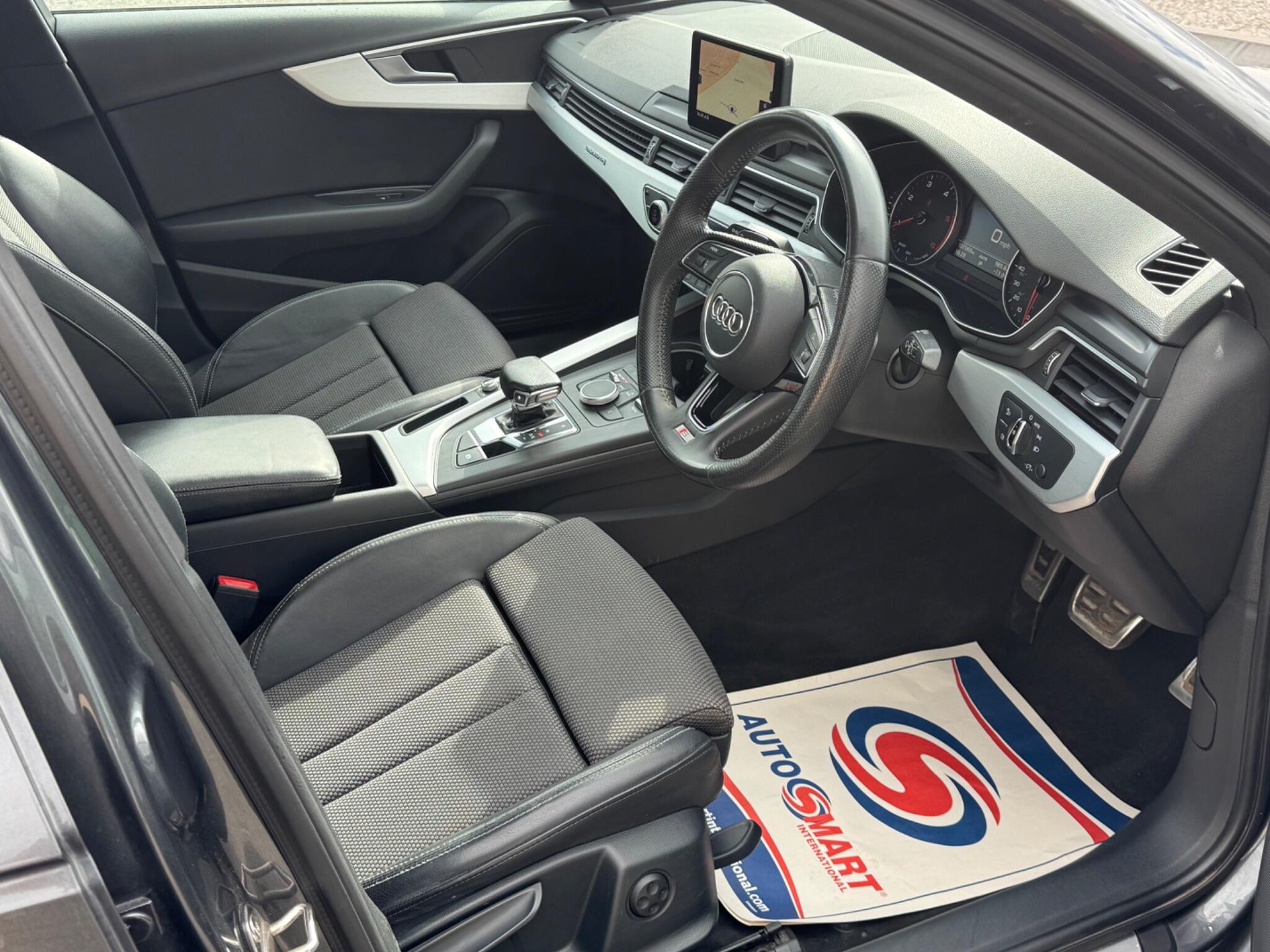 Audi A4 view 12