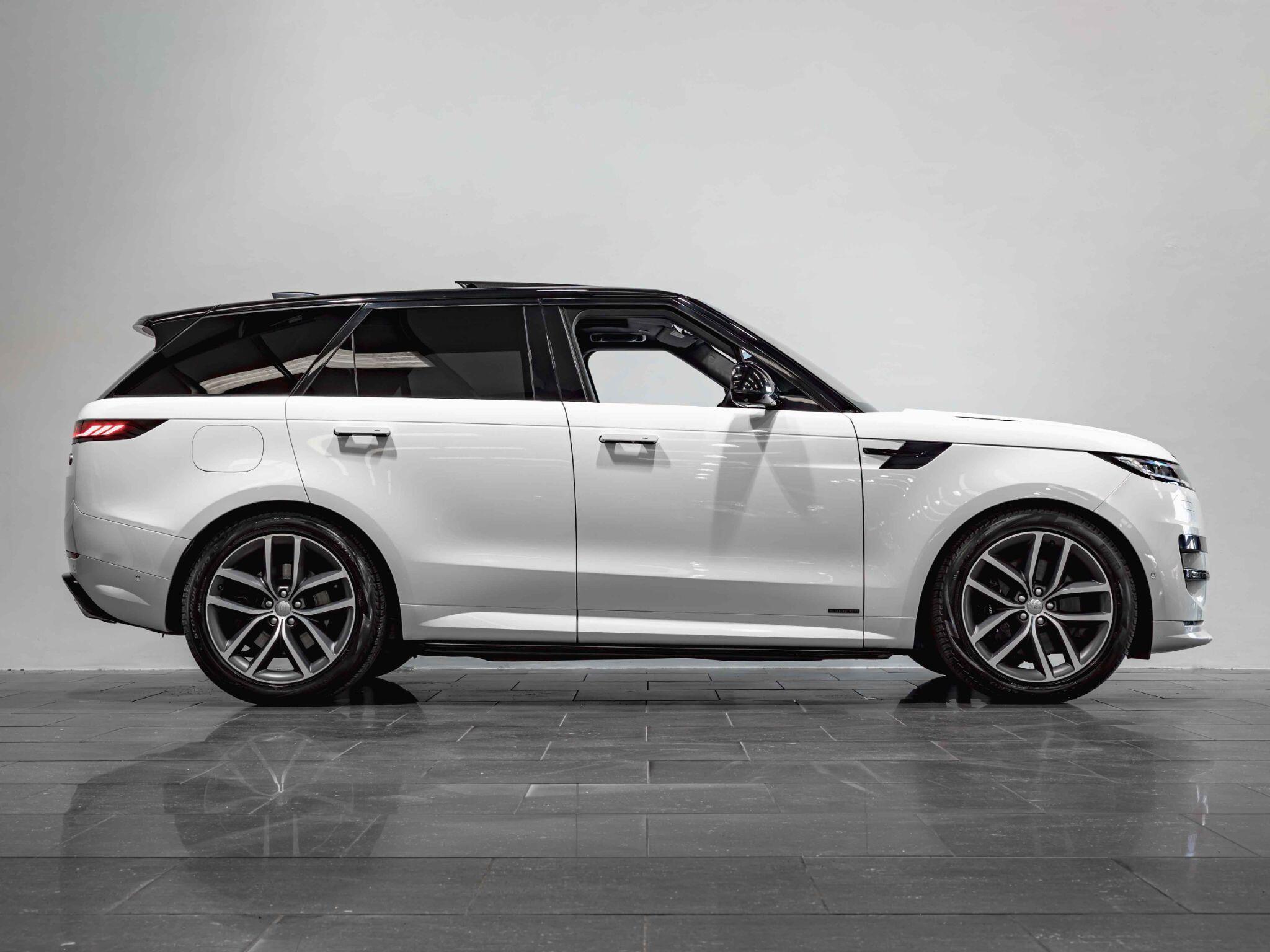 Land Rover Range Rover Sport view 6