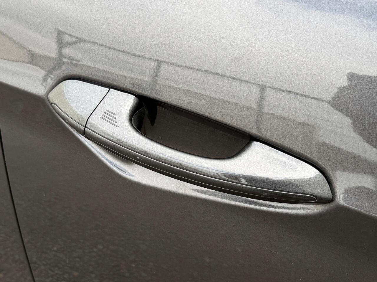 Ford Galaxy view 40