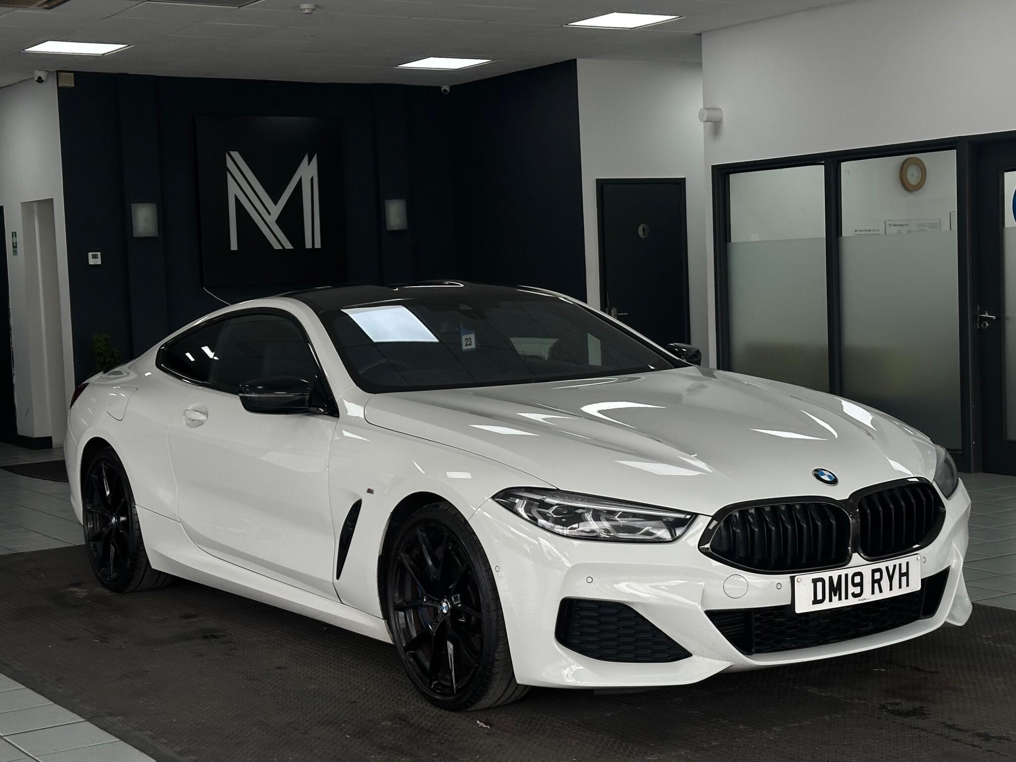BMW 8 Series view 3