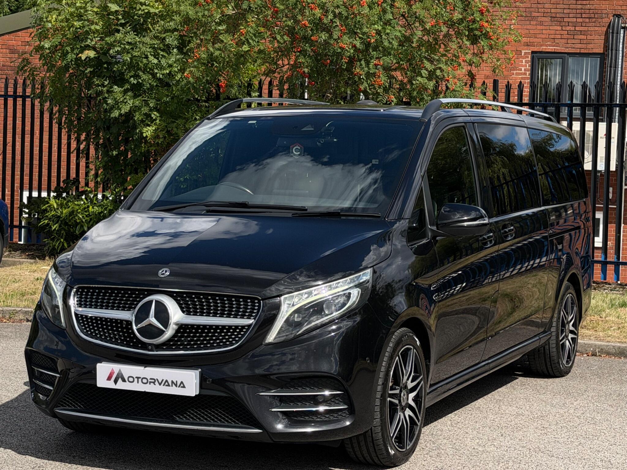 Mercedes-Benz V Class view 4