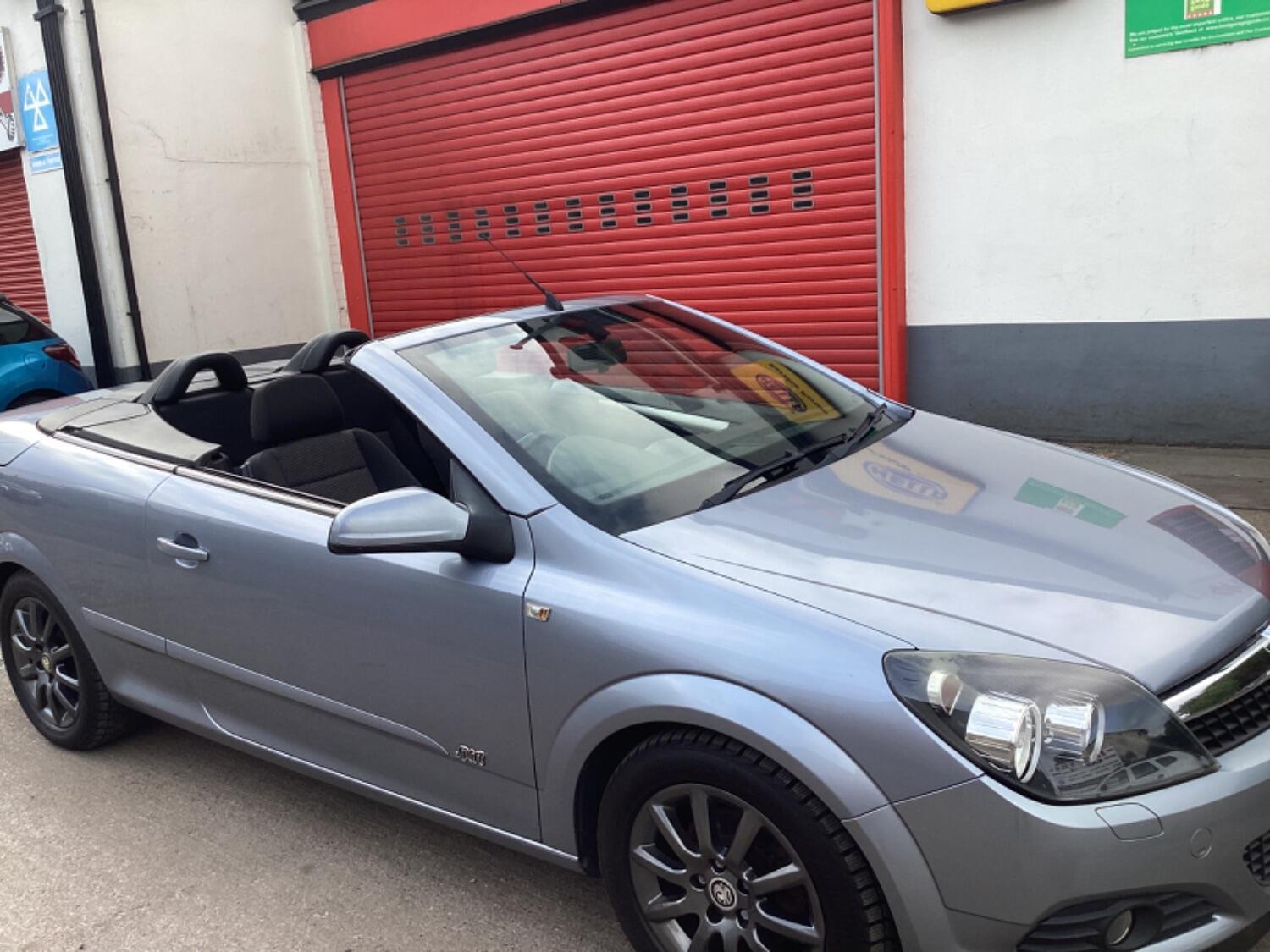 Vauxhall Astra view 3