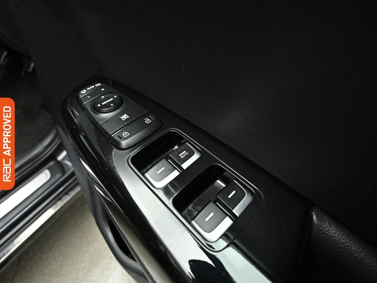 Kia Sportage view 24